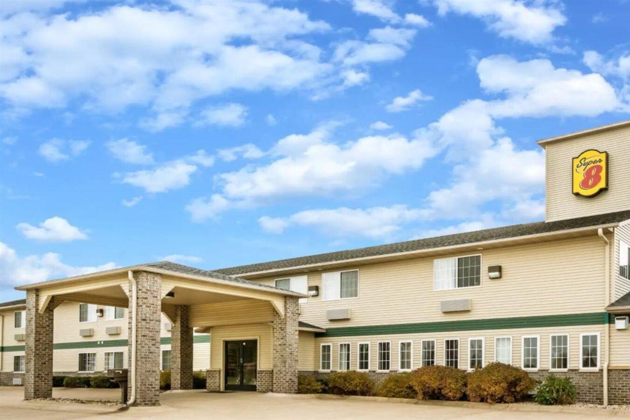 Super 8 By Wyndham Neillsville Wi Exterior foto
