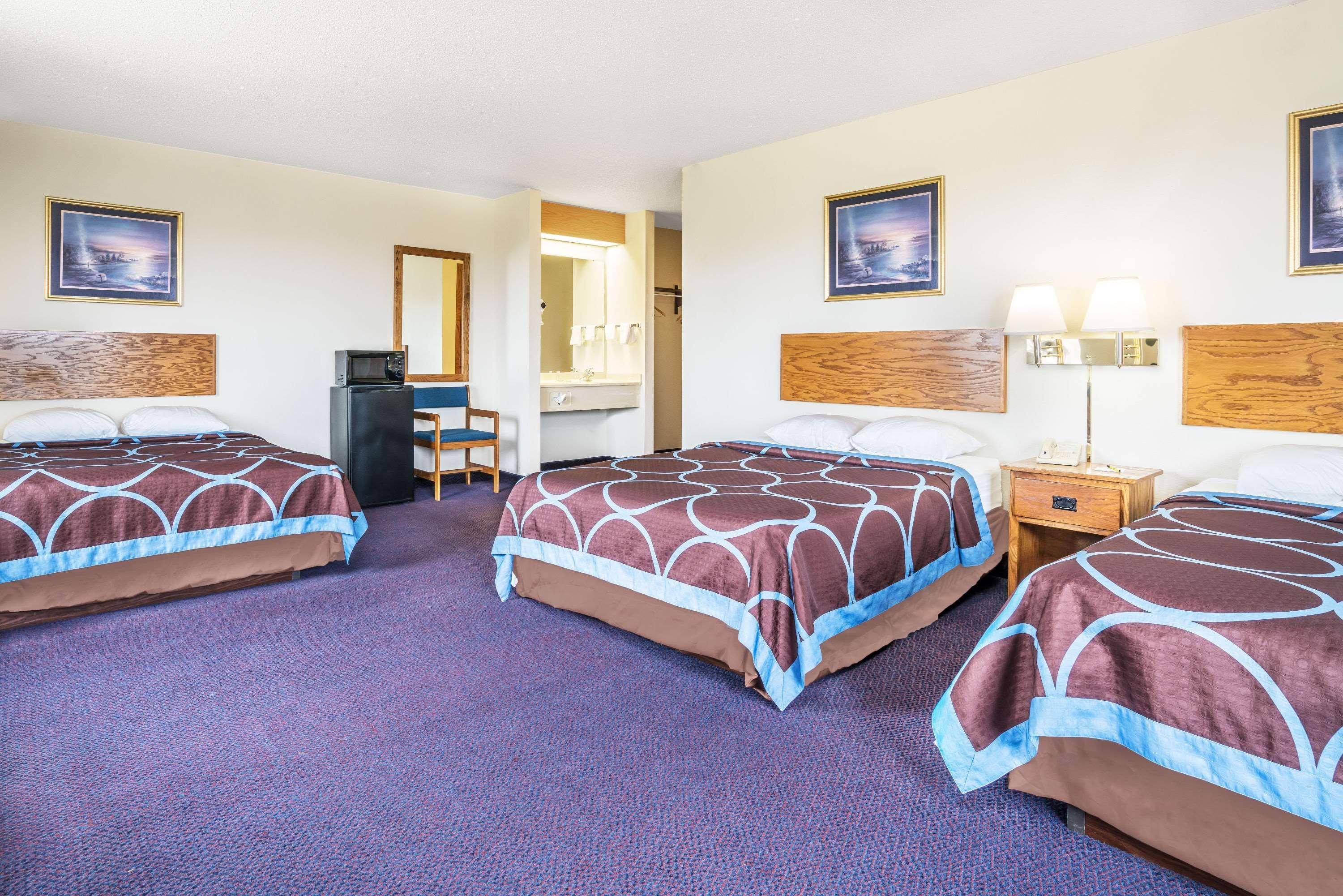 Super 8 By Wyndham Neillsville Wi Exterior foto